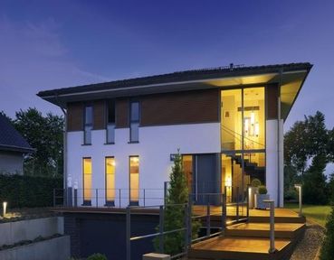 Urban villa in the green with outdoor and path lighting by SLV.